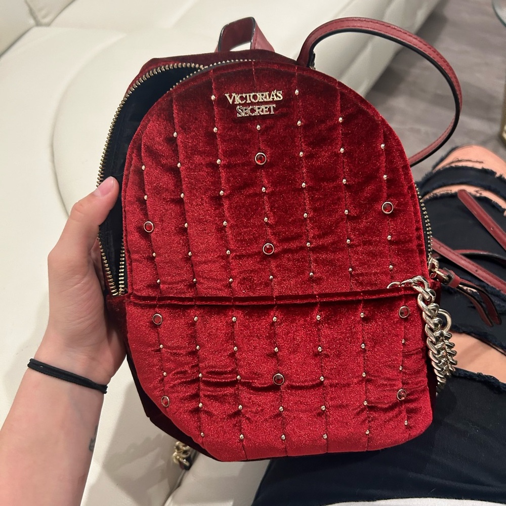 Mini velvet backpack